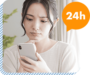 スマホで無料相談している画像